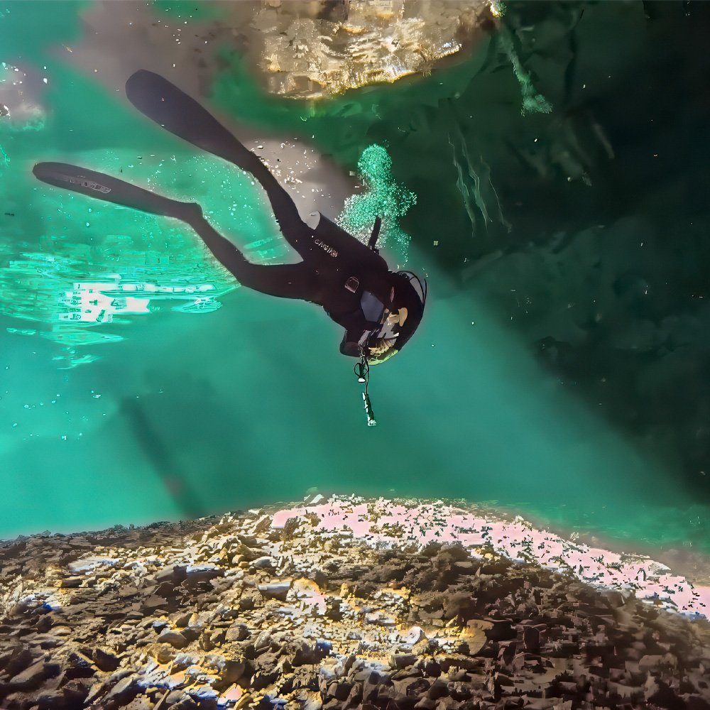 Cenote Diving Adventure in Yucatan, Mexico<br />
